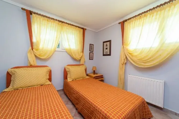 297395154_1600x1200.jpg (1)